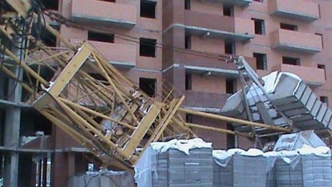 Падение башенных кранов в Подольске Падение башенных кранов в Подольске