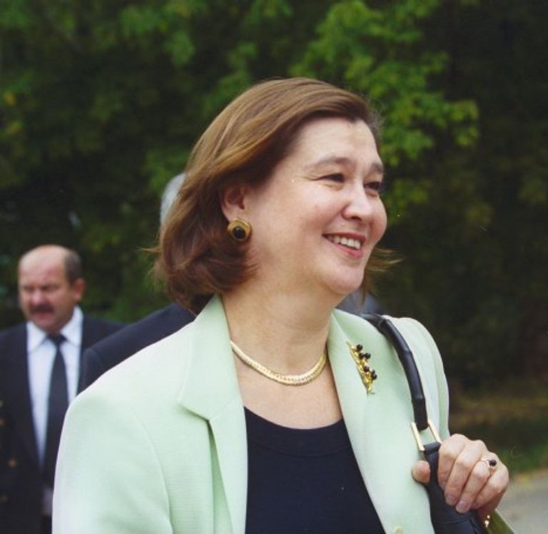 Ирина Эльдарханова Ирина Эльдарханова
