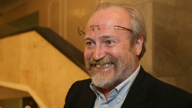 Кинорежиссер Владимир Хотиненко Кинорежиссер Владимир Хотиненко