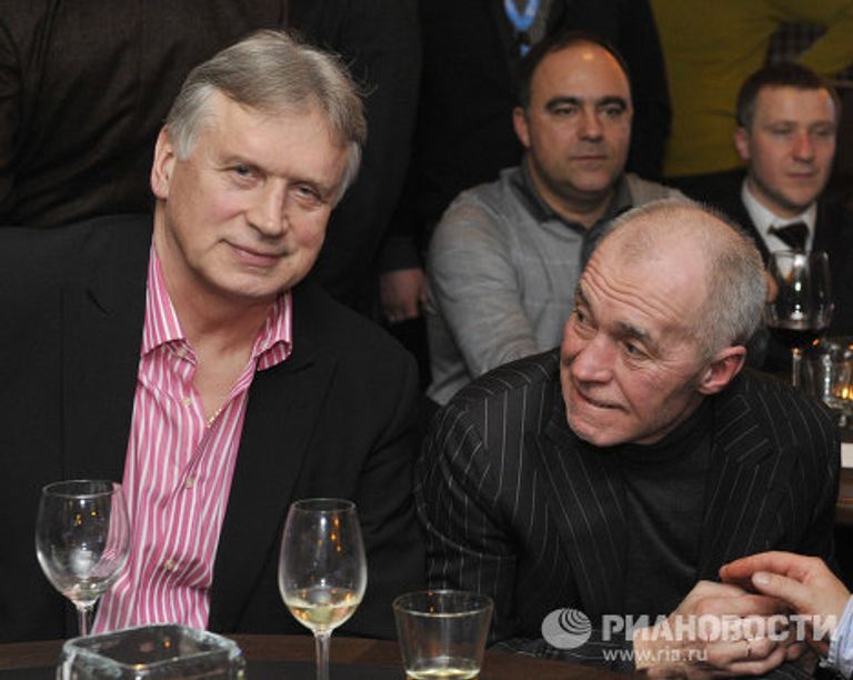 Владимир Лутченко и Вячеслав Анисин (слева направо) Владимир Лутченко и Вячеслав Анисин (слева направо)
