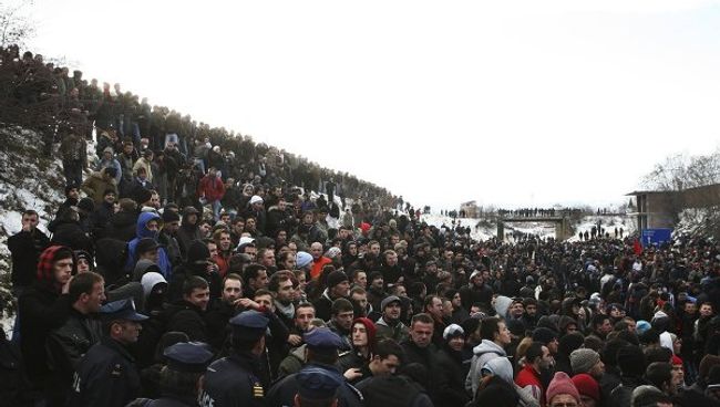 Акция протеста косовских радикалов Акция протеста косовских радикалов