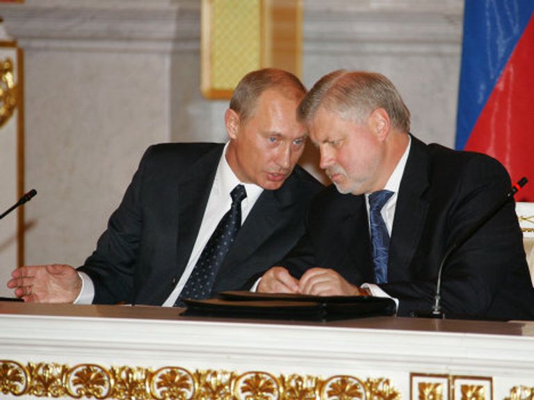 Путин, Миронов во время встречи в Кремле Путин, Миронов во время встречи в Кремле