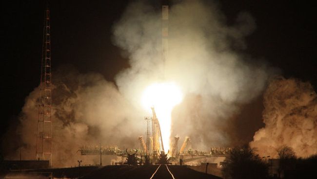 Запуск ракеты Союз-У с грузовым кораблем Прогресс, архивное фото Запуск ракеты Союз-У с грузовым кораблем Прогресс, архивное фото