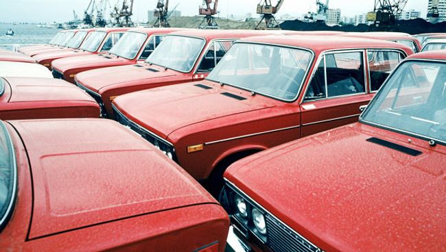 Волжский автомобильный завод в Тольятти Волжский автомобильный завод в Тольятти