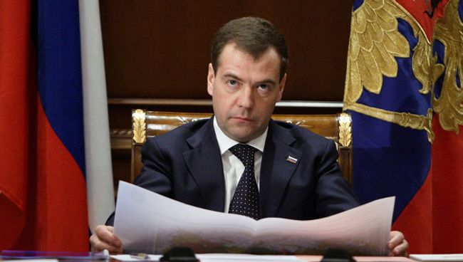 Медведев требует незамедлительно подготовить новую программу пожарной безопасности Медведев требует незамедлительно подготовить новую программу пожарной безопасности