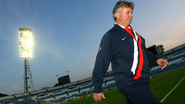Главный тренер сборной России по футболу Г. Хиддинк