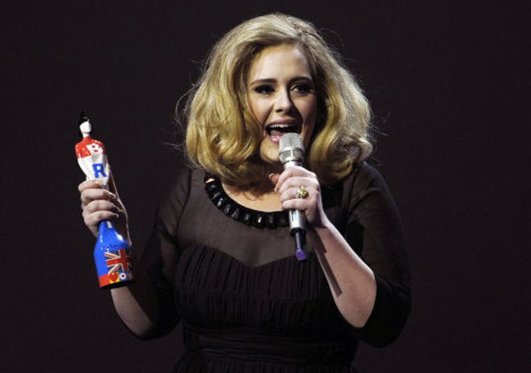 Певица Адель на вручении премии BRIT Awards