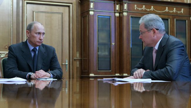 Премьер-министр РФ Владимир Путин и Виктор Басаргин. Архив Премьер-министр РФ Владимир Путин и Виктор Басаргин. Архив