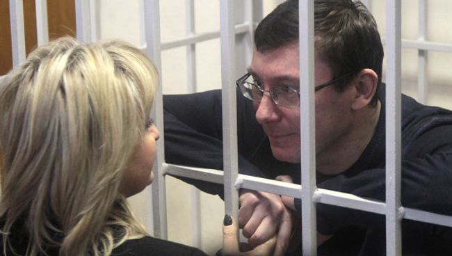Бывший министр внутренних дел Украины Юрий Луценко с супругой. Архив Бывший министр внутренних дел Украины Юрий Луценко с супругой. Архив