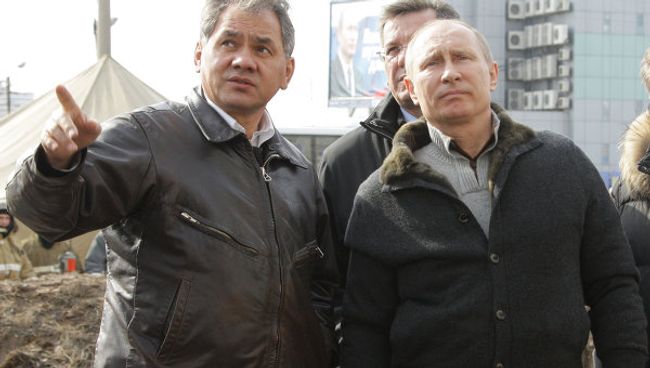 Премьер-министр РФ В.Путин побывал у частично обрушевшегося дома в Астрахани Премьер-министр РФ В.Путин побывал у частично обрушевшегося дома в Астрахани
