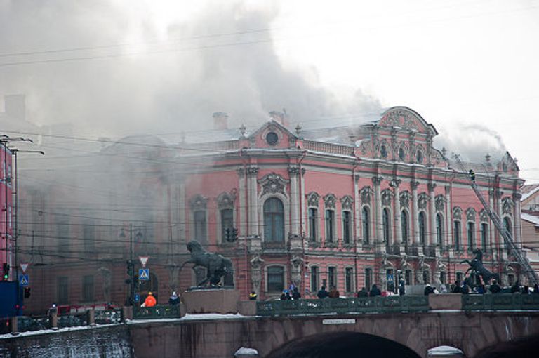 Петербург пожар дворец тушение Петербург пожар дворец тушение