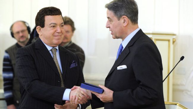 Церемония вручения премий правительства РФ 2011 в области культуры Церемония вручения премий правительства РФ 2011 в области культуры