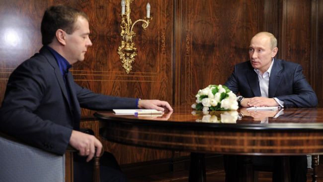 Президент РФ Дмитрий Медведев и председатель правительства РФ Владимир Путин