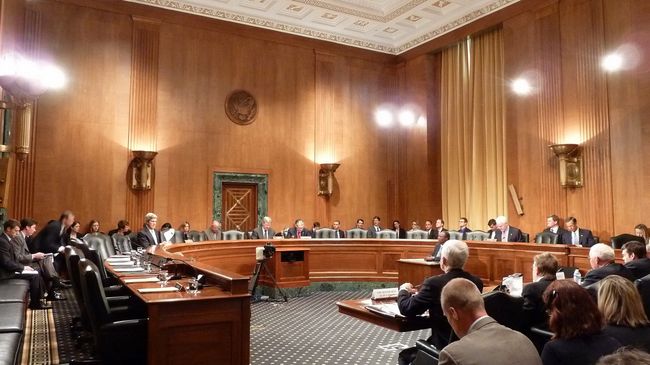 Слушания в финансовом комитете сената США по вопросу отмены поправки Джексона-Вэника в отношении России. Архив.