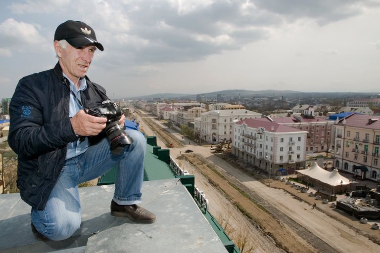Фотокорреспондент РИА Новости Саид Царнаев