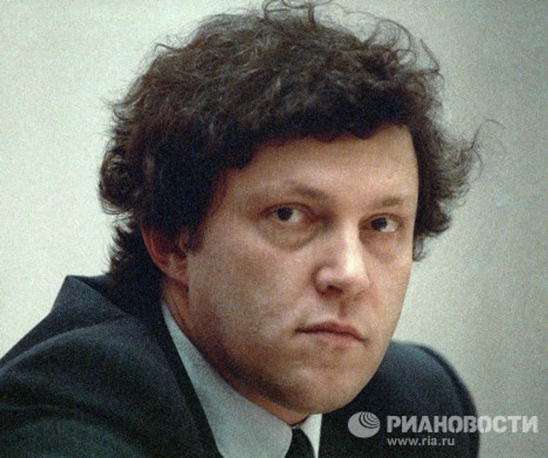 Первый заместитель Председателя Совмина РСФСР Григорий Явлинский Первый заместитель Председателя Совмина РСФСР Григорий Явлинский