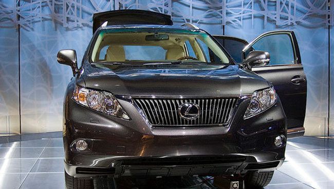Автомобиль Lexus RX 350. Архив