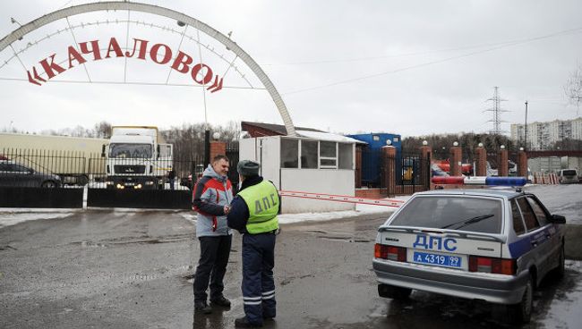 Последствия пожара на Качаловском рынке в Москве
