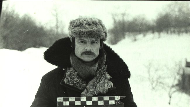 Андрей Тарковский на съемках фильма Зеркало. 1972 Андрей Тарковский на съемках фильма Зеркало. 1972