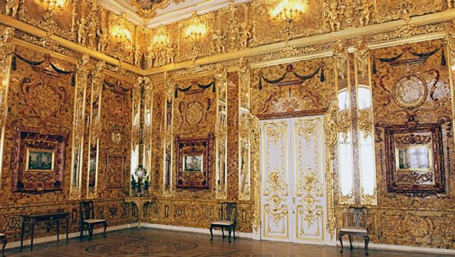 Янтарная комната в Екатерининском дворце Янтарная комната в Екатерининском дворце