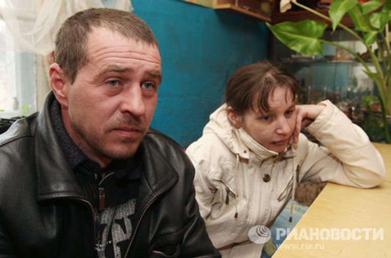 Сход жителей города Гусева в поддержку жестоко избитой подругами Елены Сухоруковой Сход жителей города Гусева в поддержку жестоко избитой подругами Елены Сухоруковой