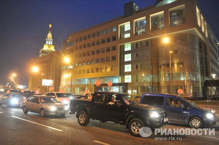 Автопробег по Садовому кольцу в Москве в поддержку РПЦ Автопробег по Садовому кольцу в Москве в поддержку РПЦ
