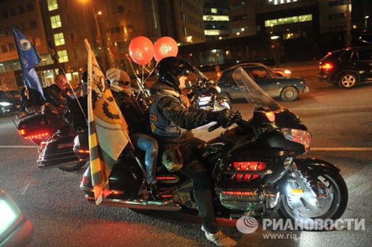 Автопробег по Садовому кольцу в Москве в поддержку РПЦ Автопробег по Садовому кольцу в Москве в поддержку РПЦ