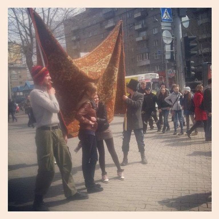 Первомай Новосибирск монстрация репортер Первомай Новосибирск монстрация репортер