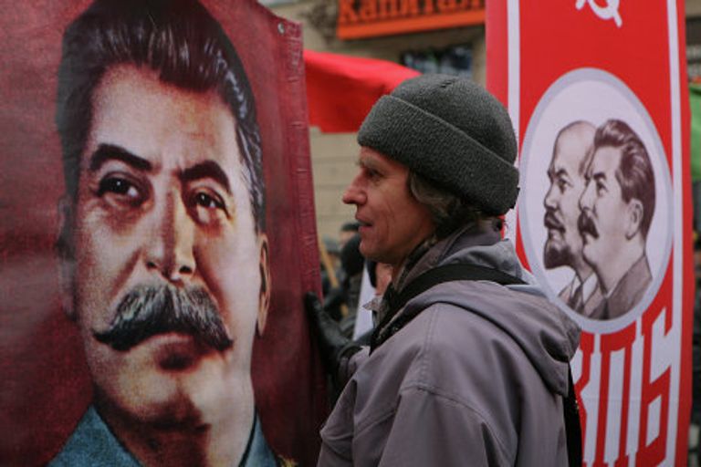 Первомайская демонстрация КПРФ в Новосибирске Первомайская демонстрация КПРФ в Новосибирске