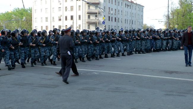 Столкновения на Болотной 6 мая. Как полиция пресекала провокации
