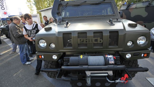 Бронеавтомобиль фирмы Ивеко LMV Рысь. Архивное фото Бронеавтомобиль фирмы Ивеко LMV Рысь. Архивное фото
