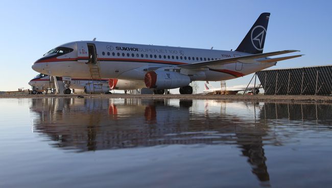 Самолет Superjet-100, пропавший с экранов радаров в Джакарте Самолет Superjet-100, пропавший с экранов радаров в Джакарте