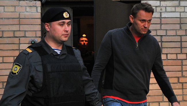 Алексей Навальный у Пресненского суда Москвы