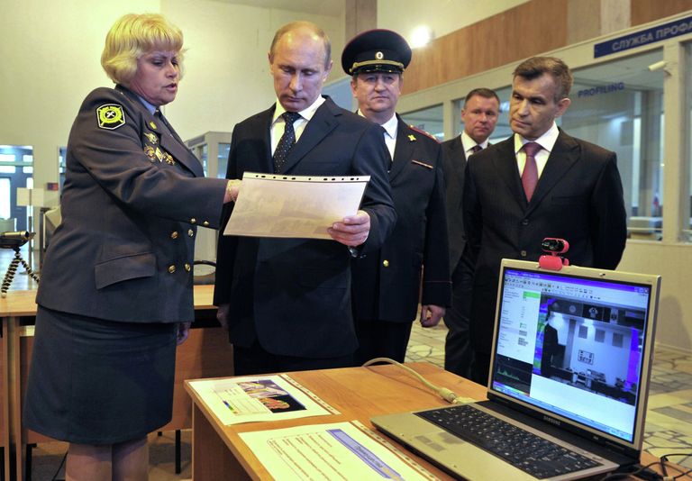 Президент РФ В.Путин посетил Всероссийский институт повышения квалификации сотрудников МВД РФ Президент РФ В.Путин посетил Всероссийский институт повышения квалификации сотрудников МВД РФ