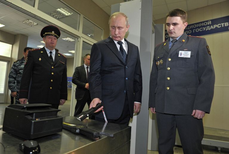 Президент РФ В.Путин посетил Всероссийский институт повышения квалификации сотрудников МВД РФ Президент РФ В.Путин посетил Всероссийский институт повышения квалификации сотрудников МВД РФ