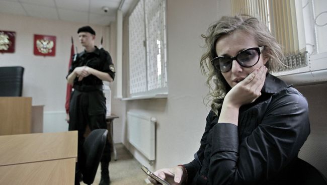 Рассмотрение административного дела в отношении Ксении Собчак