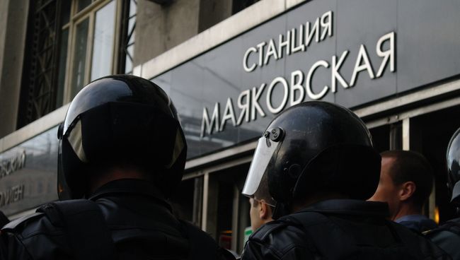 Акция на Триумфальной площади в Москве. Архив Акция на Триумфальной площади в Москве. Архив