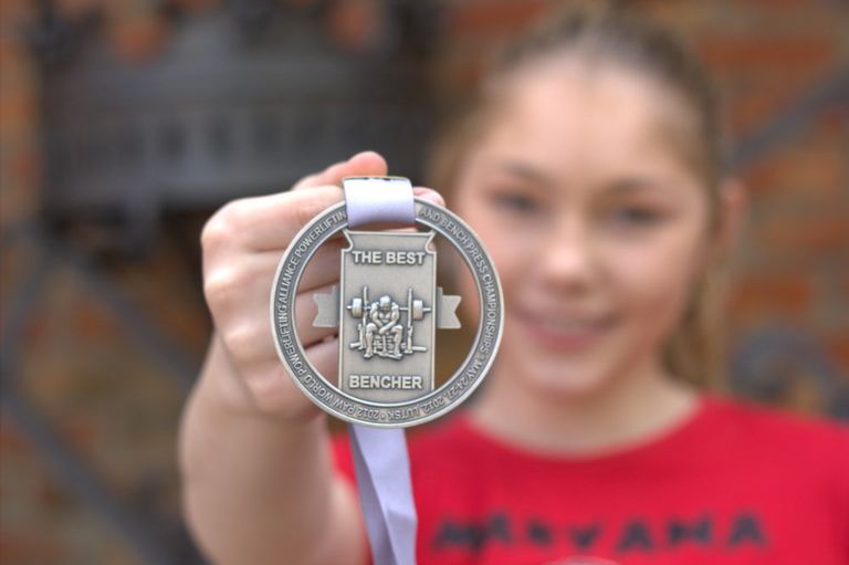 Марьяна Наумова пауэрлифтинг жим лежа Марьяна Наумова пауэрлифтинг жим лежа