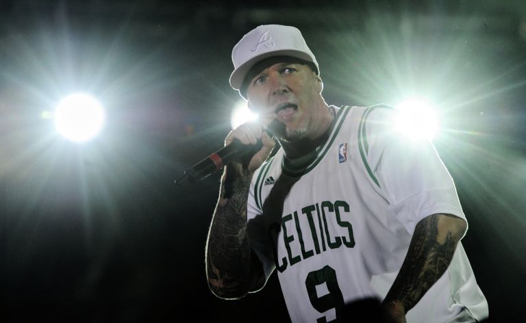 Вокалист группы Limp Bizkit Фред Дерст Вокалист группы Limp Bizkit Фред Дерст