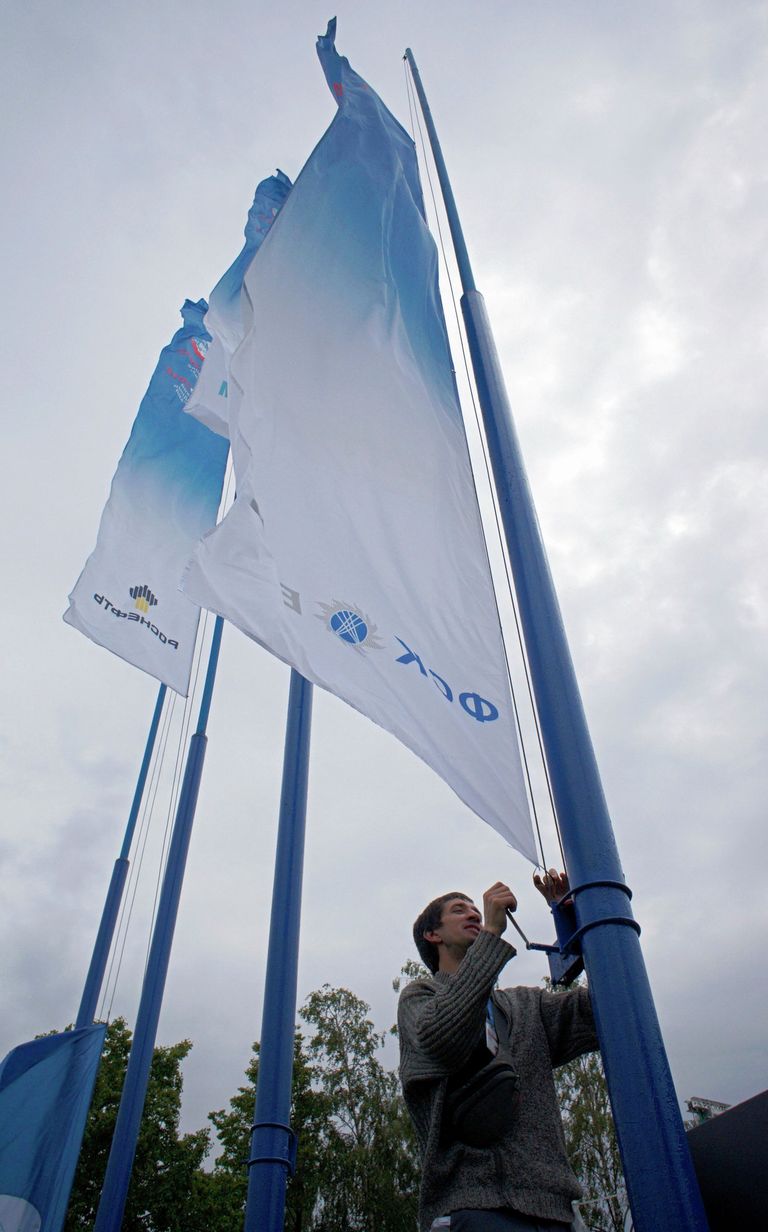 Подготовка к открытию ПМЭФ - 2012 Подготовка к открытию ПМЭФ - 2012