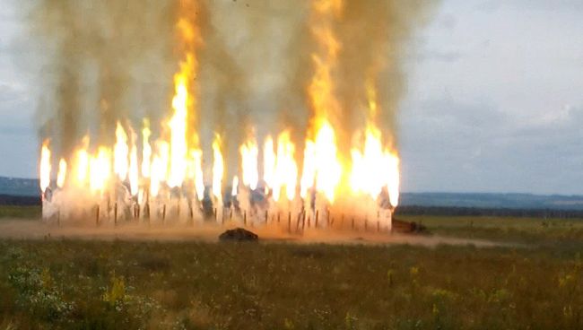 Разрушитель уничтожает боеприпасы, не разбрасывая осколков Разрушитель уничтожает боеприпасы, не разбрасывая осколков