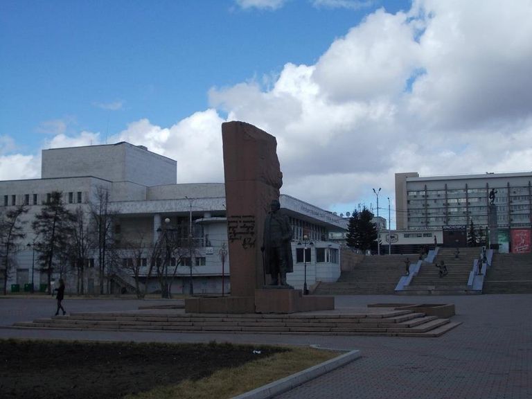 Памятник Чехову Памятник Чехову