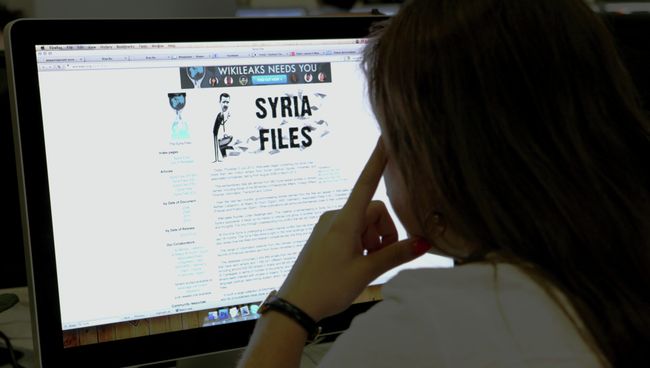 Пользватель читает Сайт политических разоблачений WikiLeaks. Архивное фото Пользватель читает Сайт политических разоблачений WikiLeaks. Архивное фото