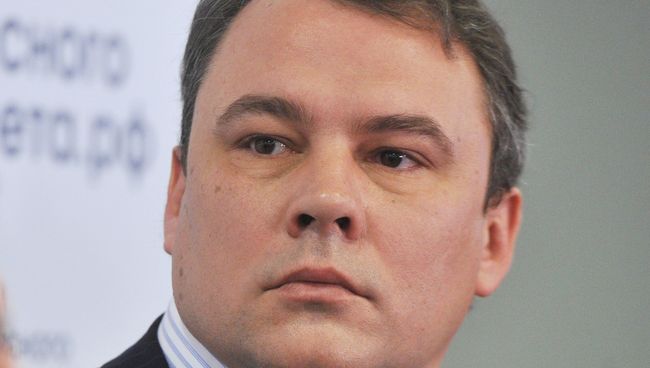 Телеведущий Петр Толстой Телеведущий Петр Толстой