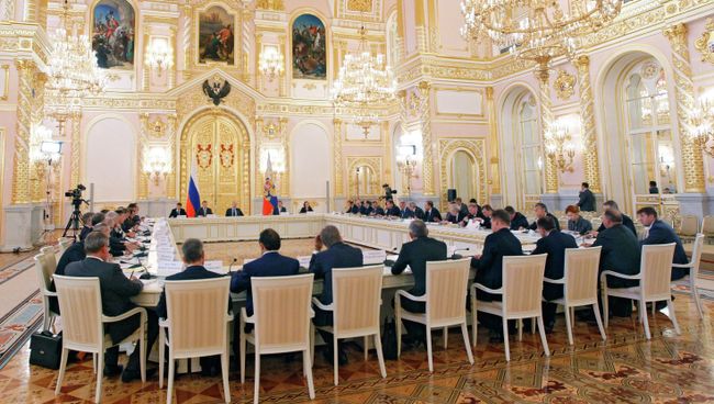 Заседание президентской комиссии по ТЭК. Архивное фото