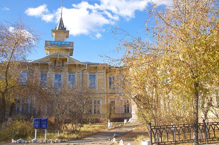 Старенький почтамт.