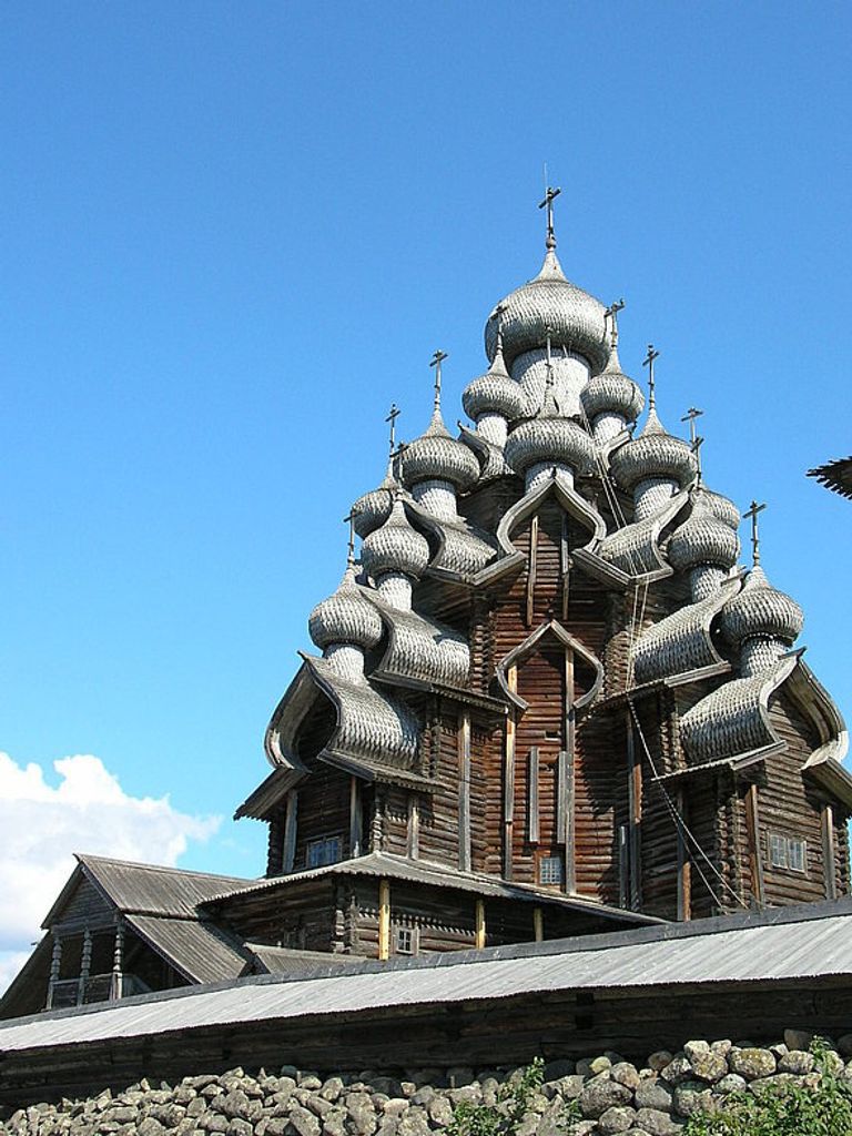 Кижи остров на Онежском озере в Карелии Кижи остров на Онежском озере в Карелии