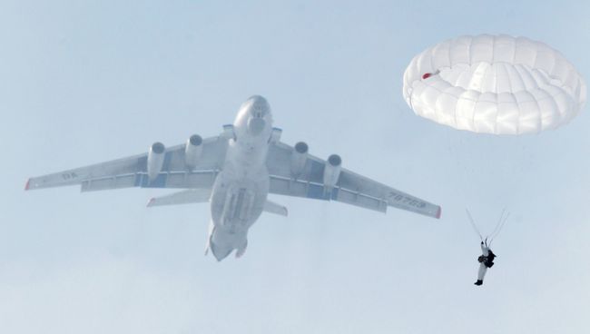 Учения Воздушно-десантных войск в Рязанской области. Архивное фото Учения Воздушно-десантных войск в Рязанской области. Архивное фото