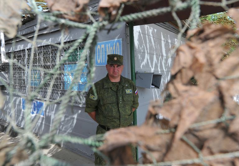 Блок-пост российских миротворцев на въезде в город Бендеры Блок-пост российских миротворцев на въезде в город Бендеры