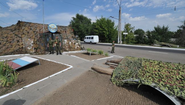 Блок-пост российских миротворцев на въезде в город Бендеры. Архивное фото.